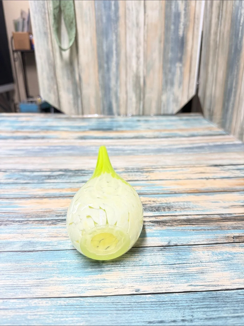 ⭐️Vintage Pier 1 Modern Elongated Gooseneck Lime Green White Art Glass Vase MCM